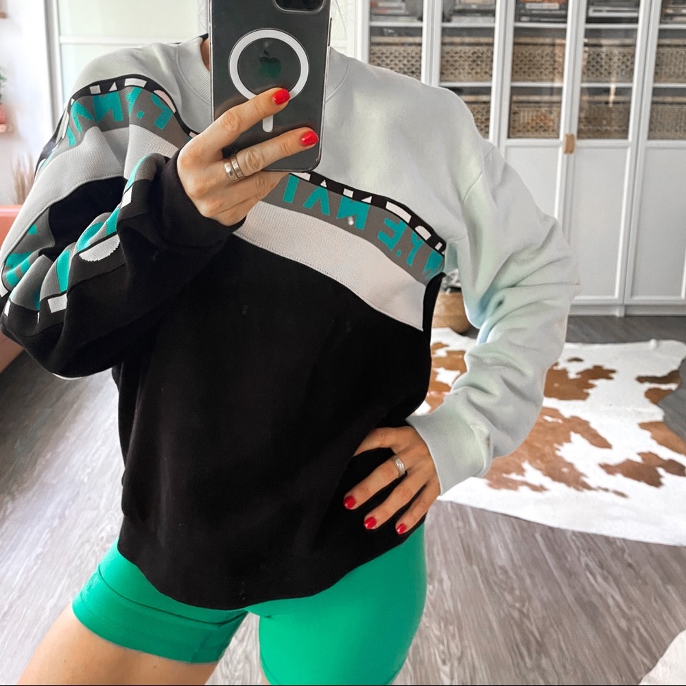 PE NATION SWEATSHIRT SIZE M